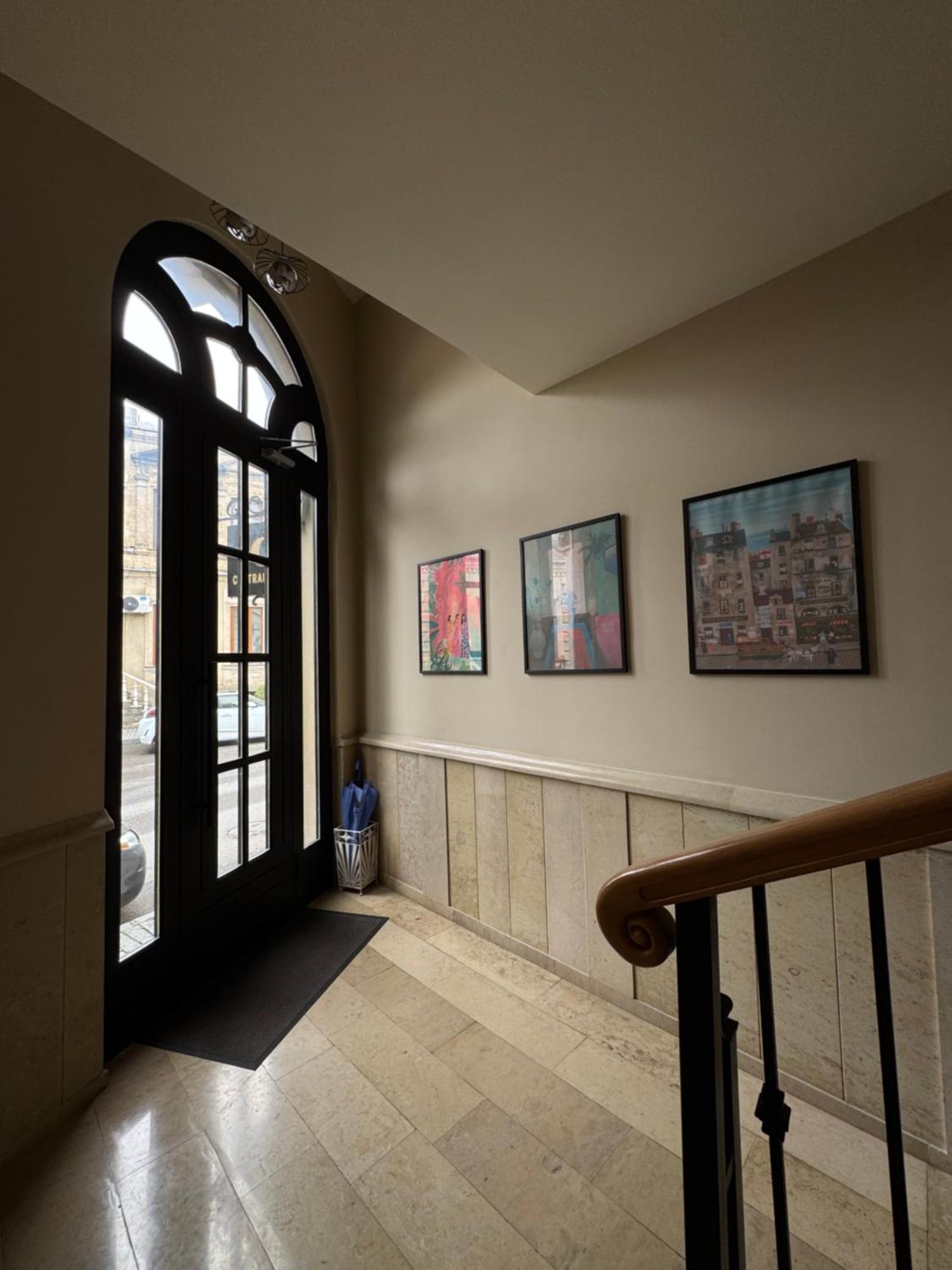 Central Hotel Kutaisi Dış mekan fotoğraf
